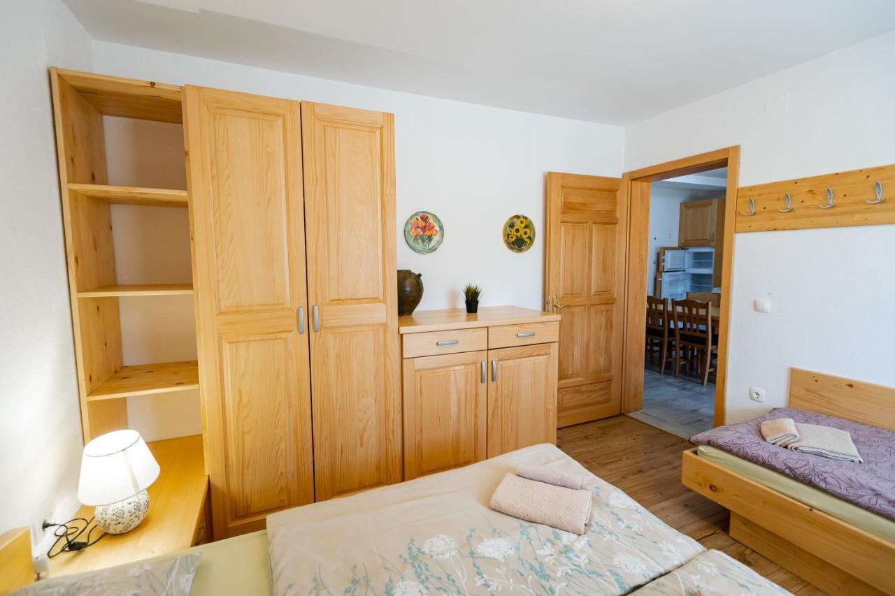 Lahinja&Kolpa river apartments Metlika Bagian luar foto