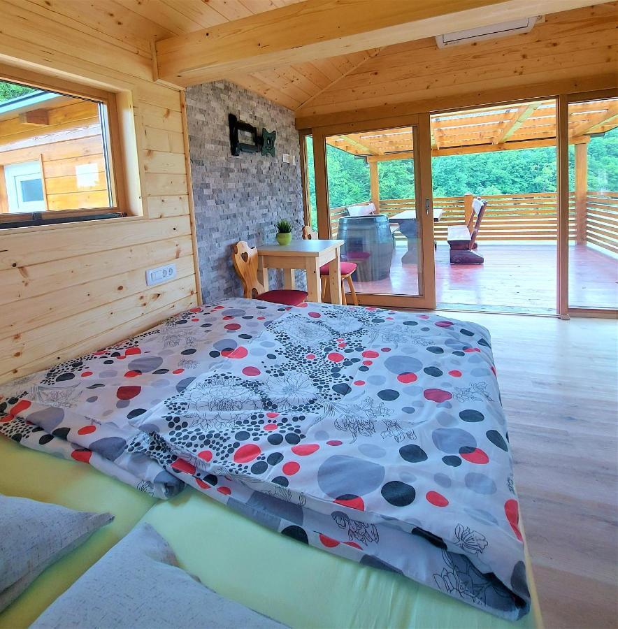 Lahinja&Kolpa river apartments Metlika Bagian luar foto